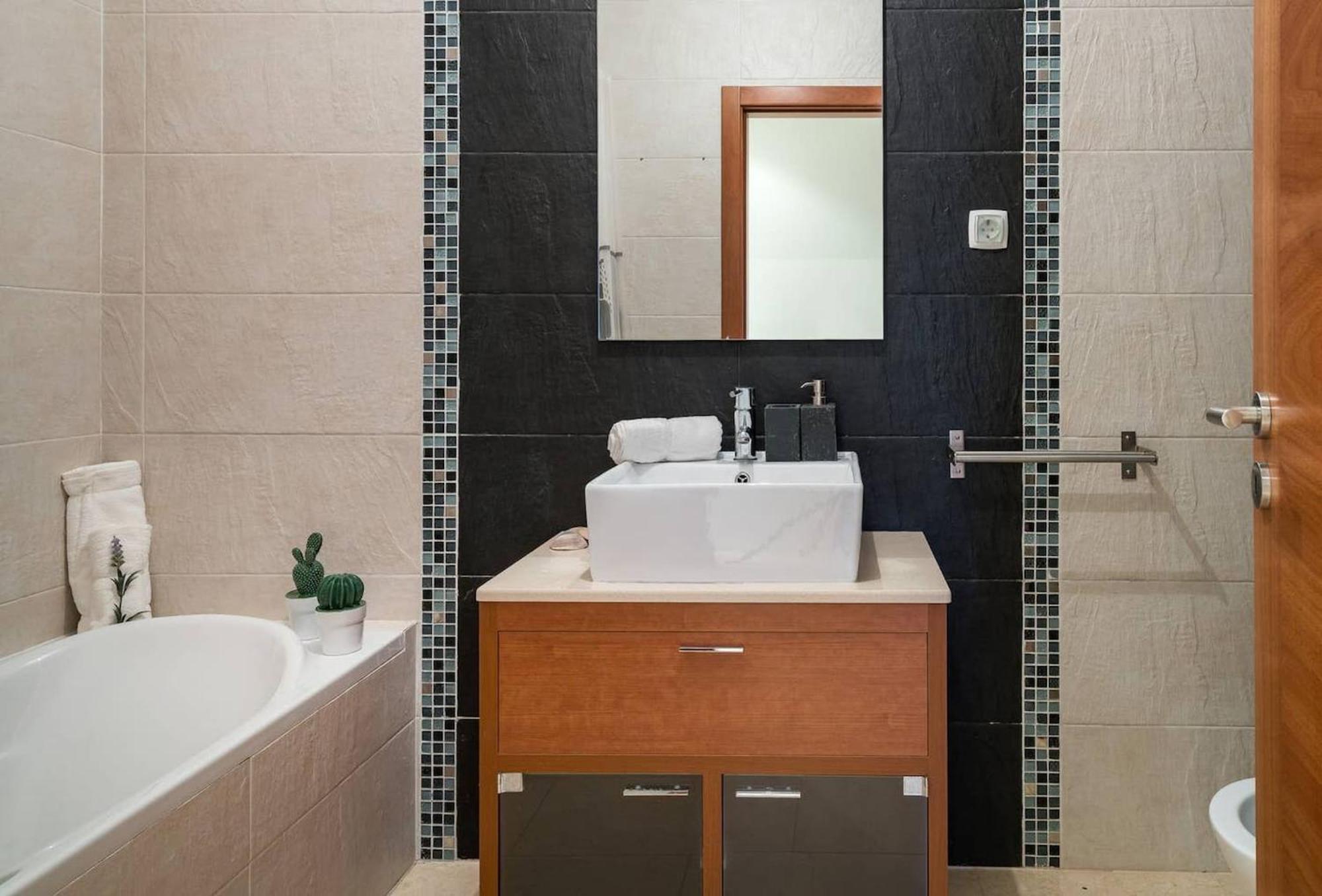 2 Bedroom Relax In Alvor By Innkeeper Exterior photo